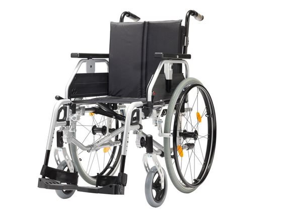 תמונה של כסא גלגלים קל ונוח למשתמש אופטימה 