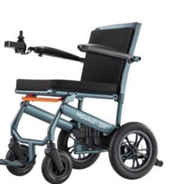 תמונה של כסא גלגלים ממונע מתקפל קל משקל מתצוגה 